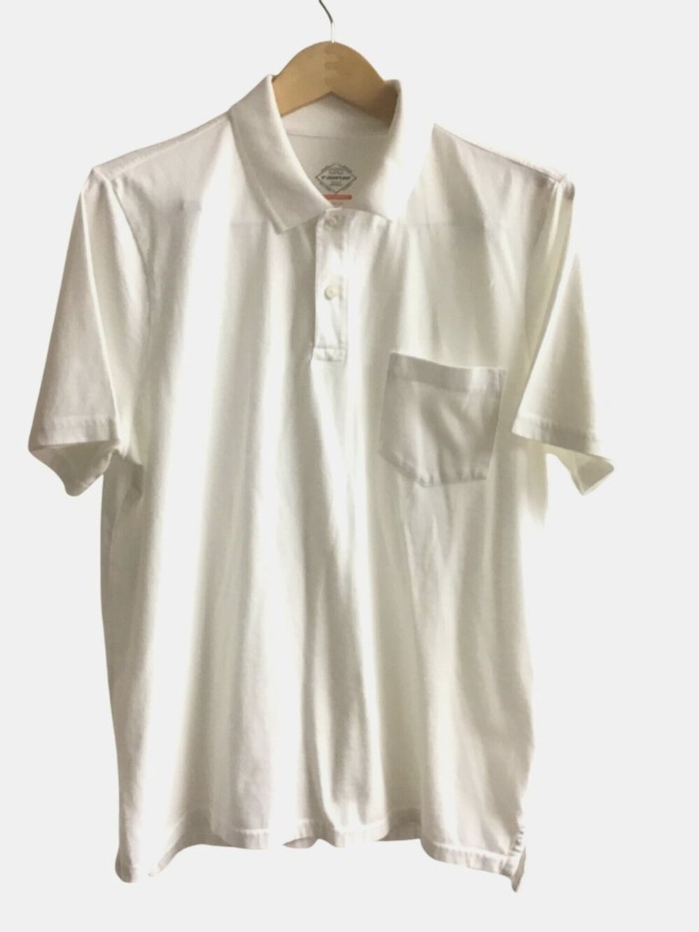 ST. JOHN'S BAY MEN'S WHITE POLO SHIRT SIZE MEDIUM